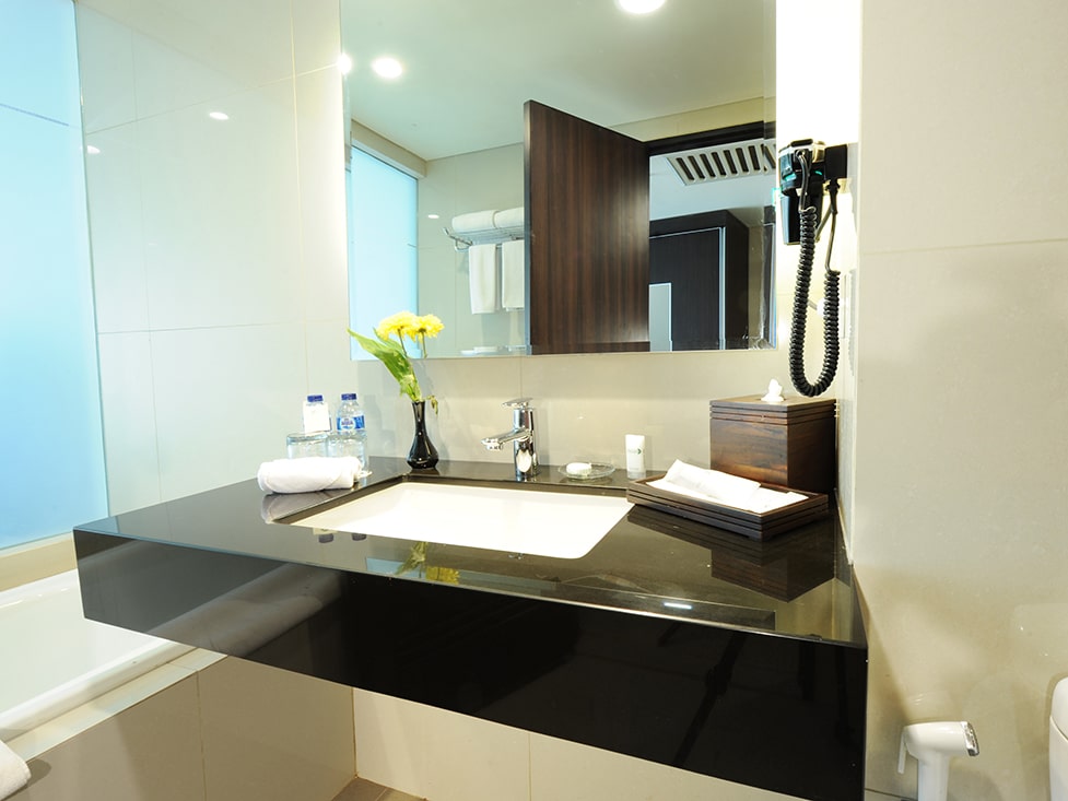 Executive Suite - Bathroom - Discovery Ancol