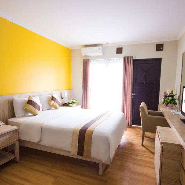 Superior Room - Queen Bed - Palace Hotel Cipanas