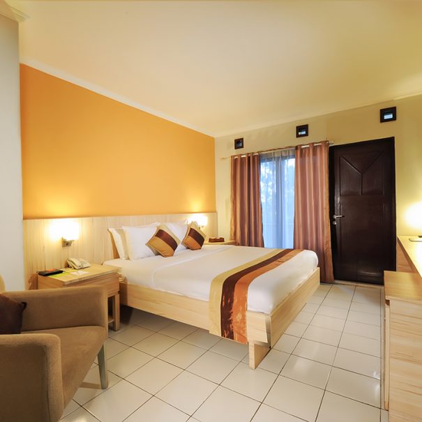 Deluxe Room - Bedroom - Palace Hotel Cipanas