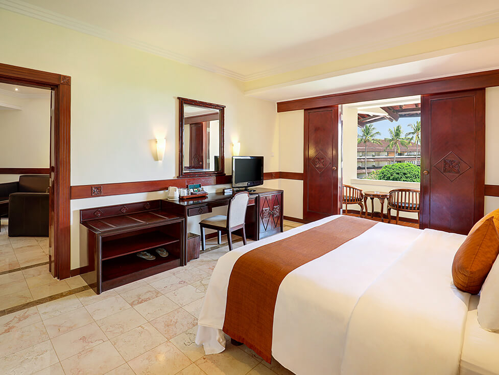 Junior Suite - Bedroom - Discovery Kartika Plaza Hotel