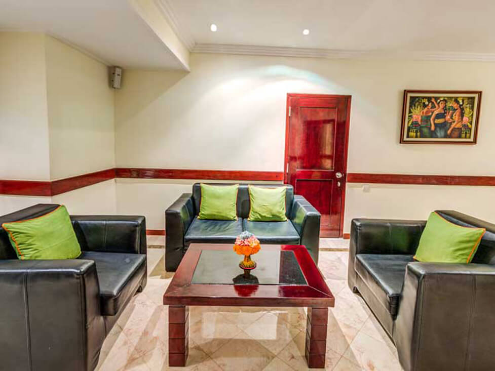 Junior Suite - Living Room - Discovery Kartika Plaza Hotel