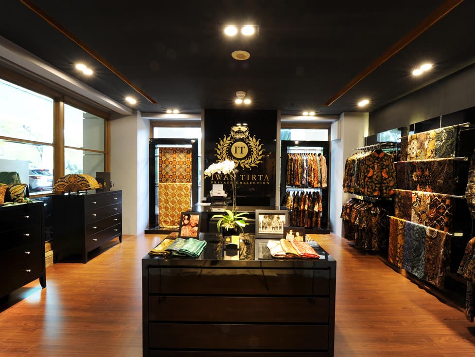 Gift Shop & Merchants - Apparel Outlets - Hotel Borobudur Jakarta