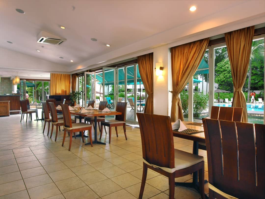 Singosari Garden and Poolside Restaurant